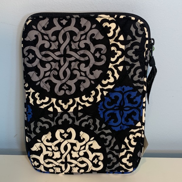 Vera Bradley E Reader Kindle Nintendo DS Sleeve Canterberry Cobalt RETIRED NWT - Picture 1 of 6